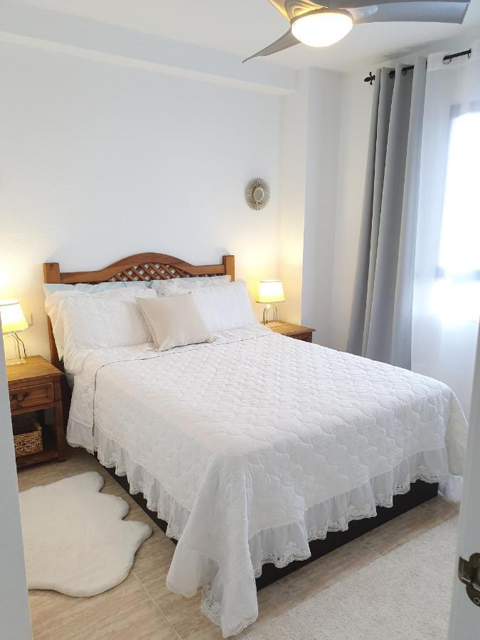 Apartment In Campoamor Overlooking The Swimming Pool Esterno foto